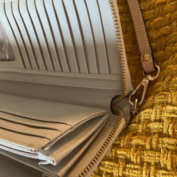 Michael Kors Collection Cream and Gray Wallet with MK Pattern and Wrist Strap - Picture 9 of 12